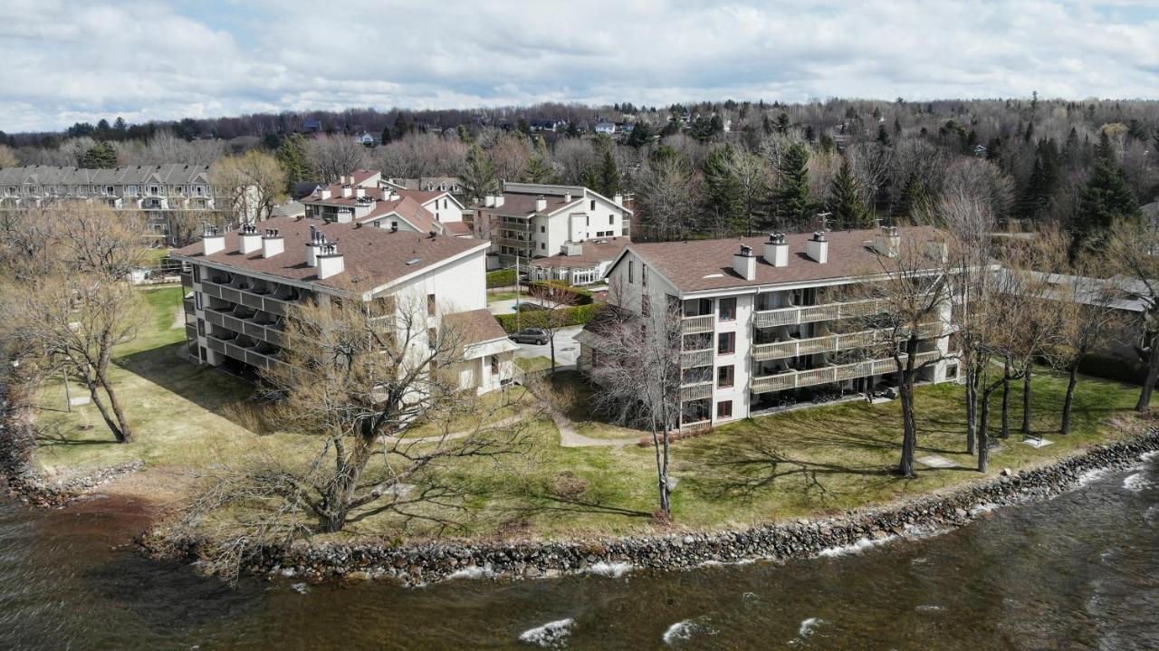 Location Tourisme Estrie - Oberge Du Village マゴグ エクステリア 写真