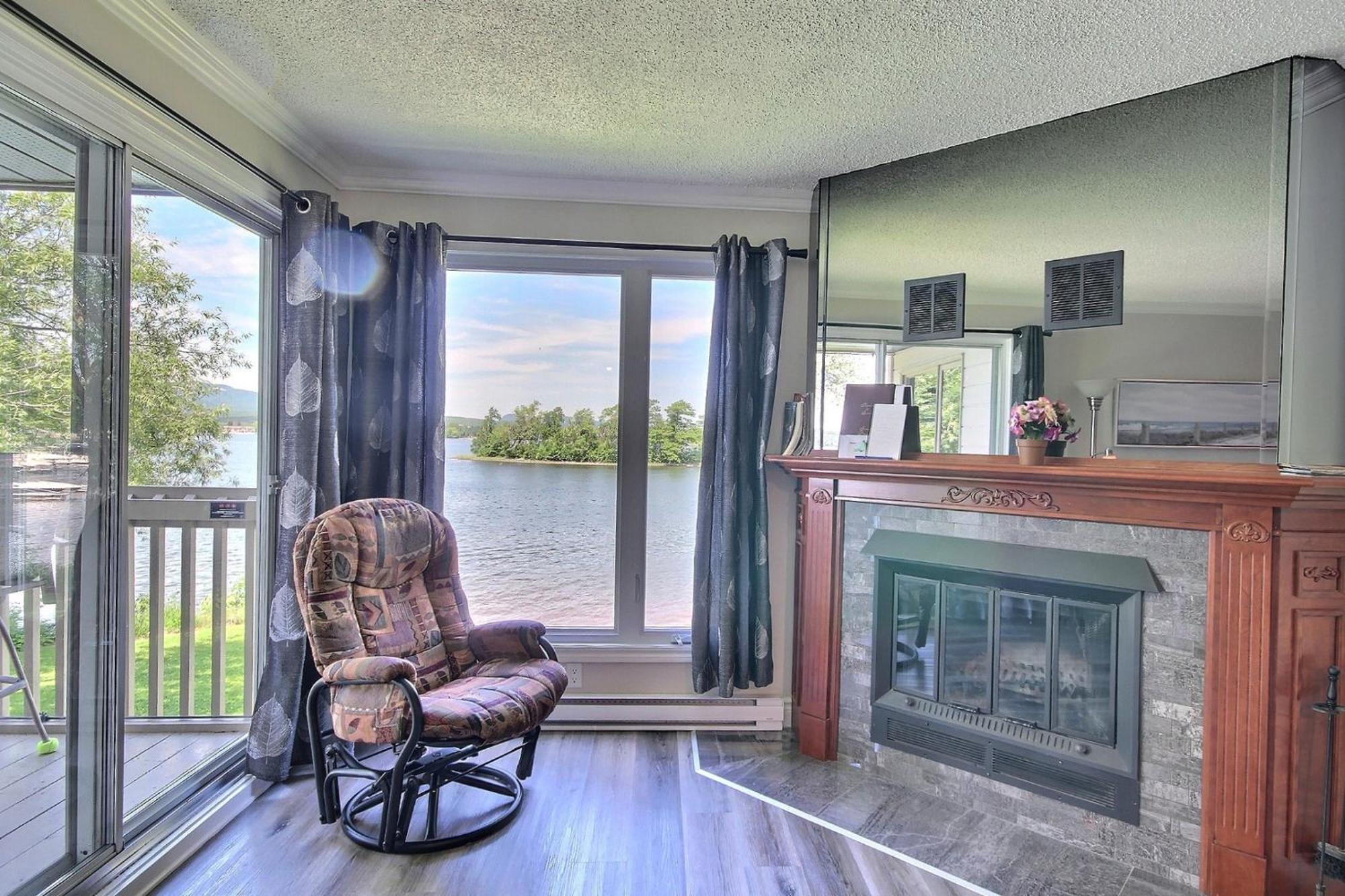Location Tourisme Estrie - Oberge Du Village マゴグ エクステリア 写真